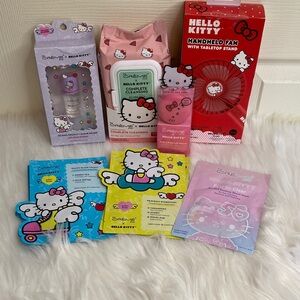 Hello Kitty Bundle includes face masks and fan (7)